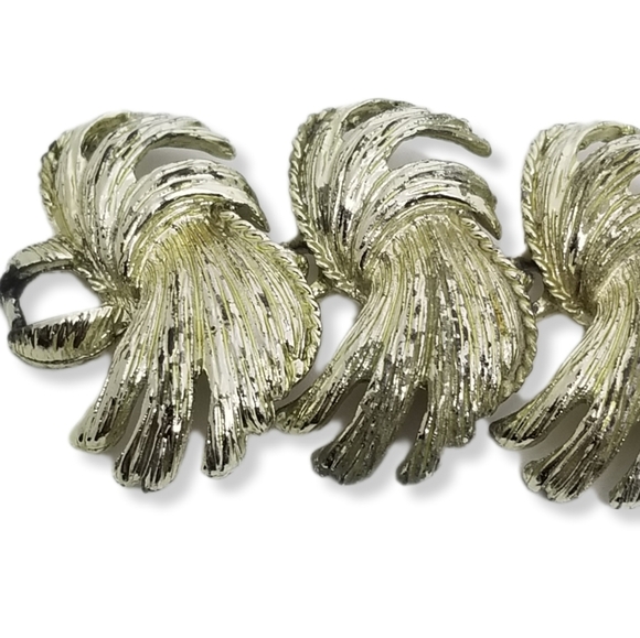 BSK VINTAGE MID CENTURY MODERN  SILVERTONED PANEL CHAIN STATEMENT BRACELET - Picture 7 of 9